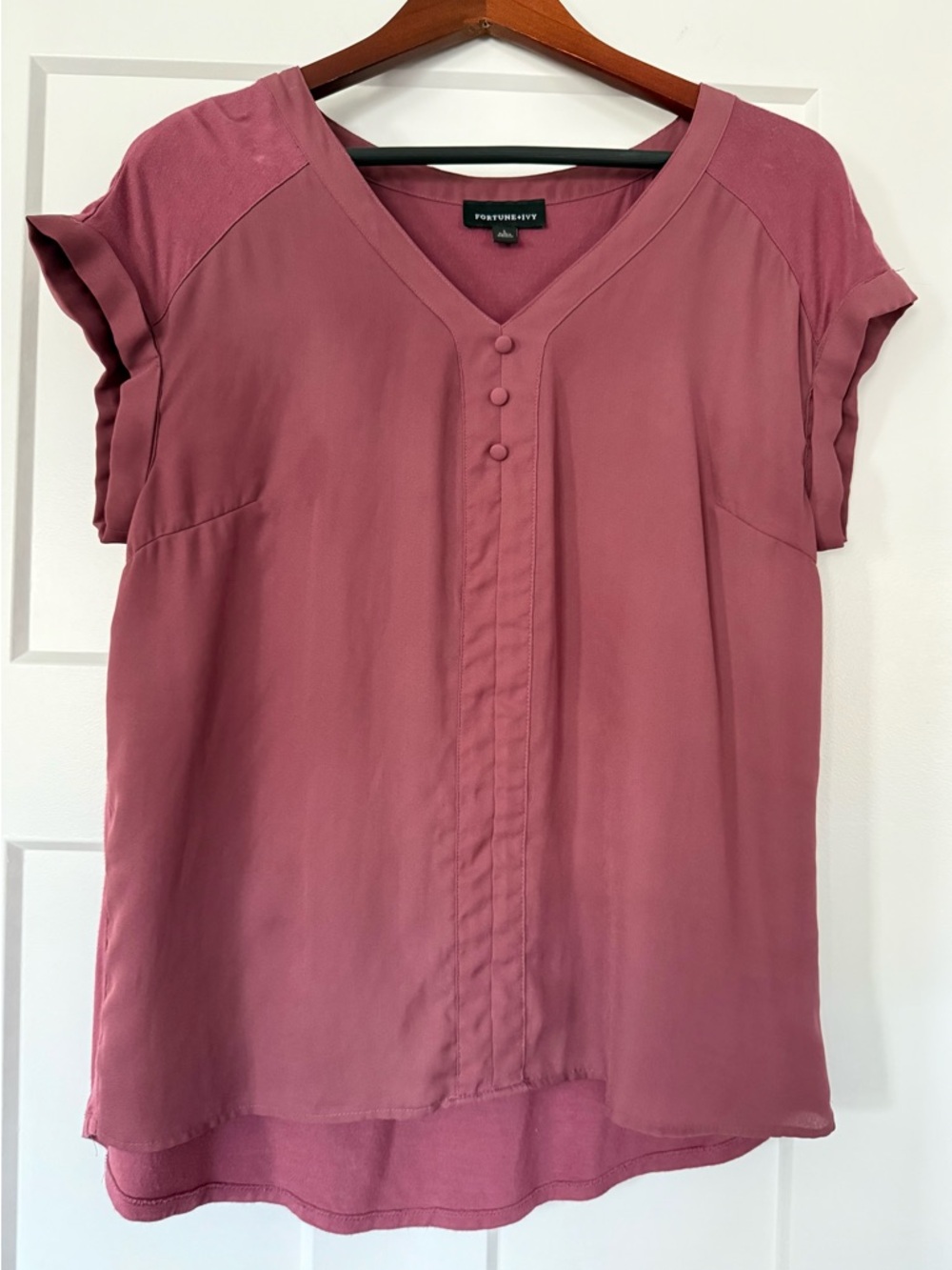 Fortune + Ivy V-Neck Button-Front Blouse in Dusty Rose